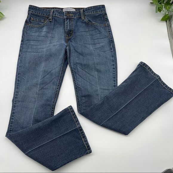 LeviStrauss Signature Lowrise Bootcut Jrs. 9 Short - Picture 4 of 15